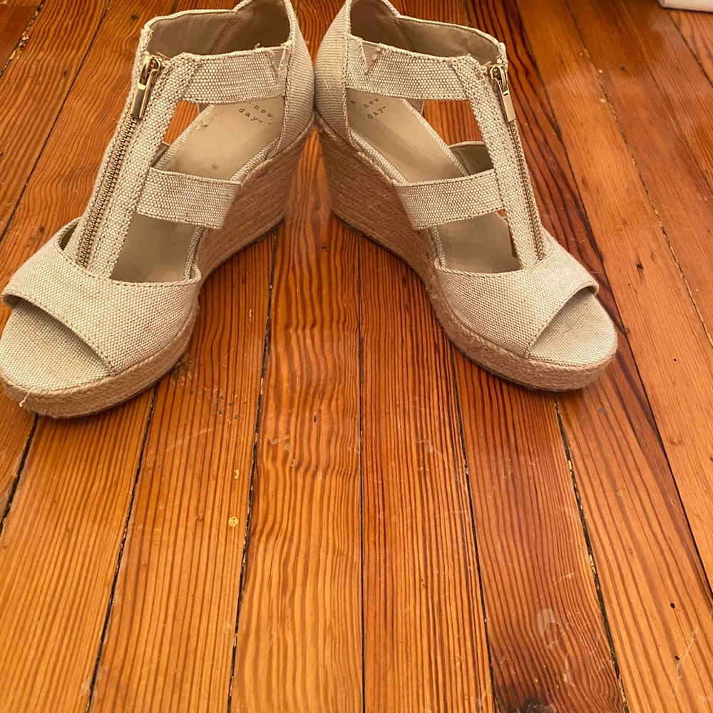 Platform Wedges - Picture 4 of 4